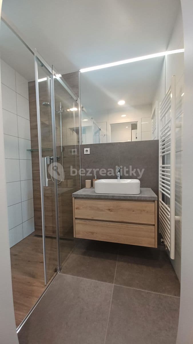 Pronájem bytu 2+1 57 m², Veverské Knínice, Jihomoravský kraj Pronájem bytu 2+1 57 m², Veverské Knínice, Jihomoravský kraj