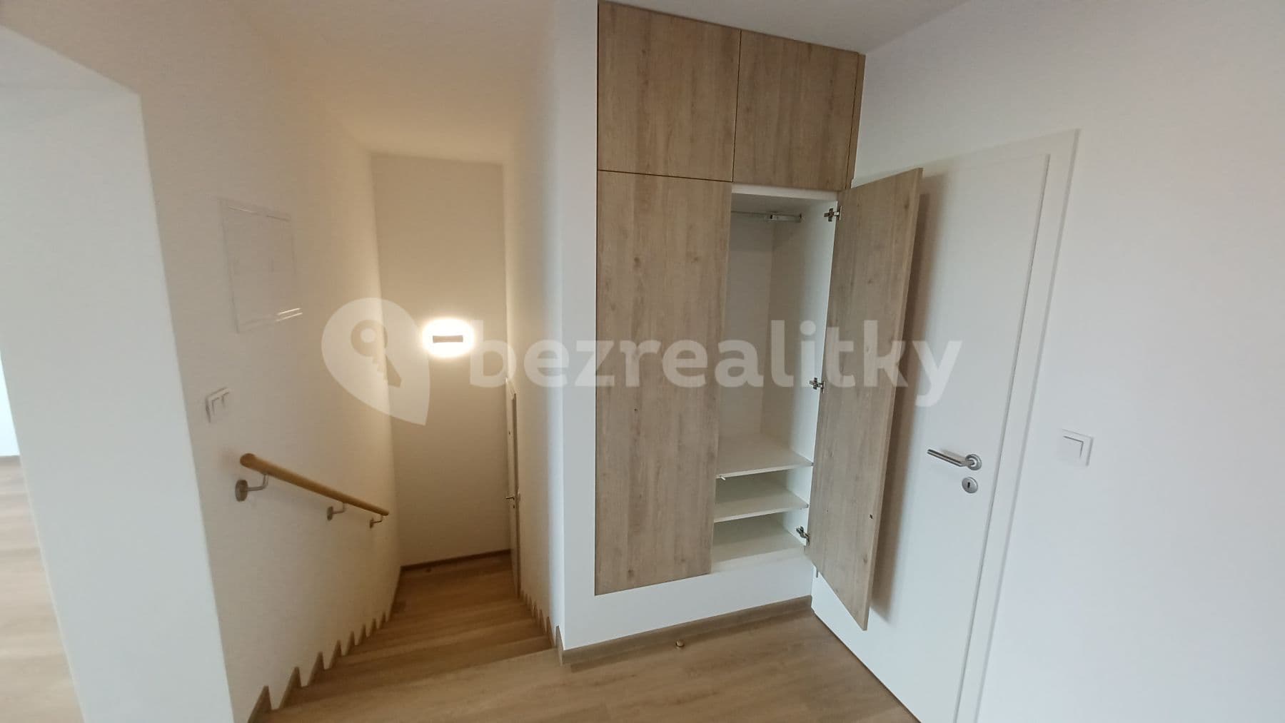Pronájem bytu 3+kk 85 m², Veverské Knínice, Jihomoravský kraj Pronájem bytu 3+kk 85 m², Veverské Knínice, Jihomoravský kraj