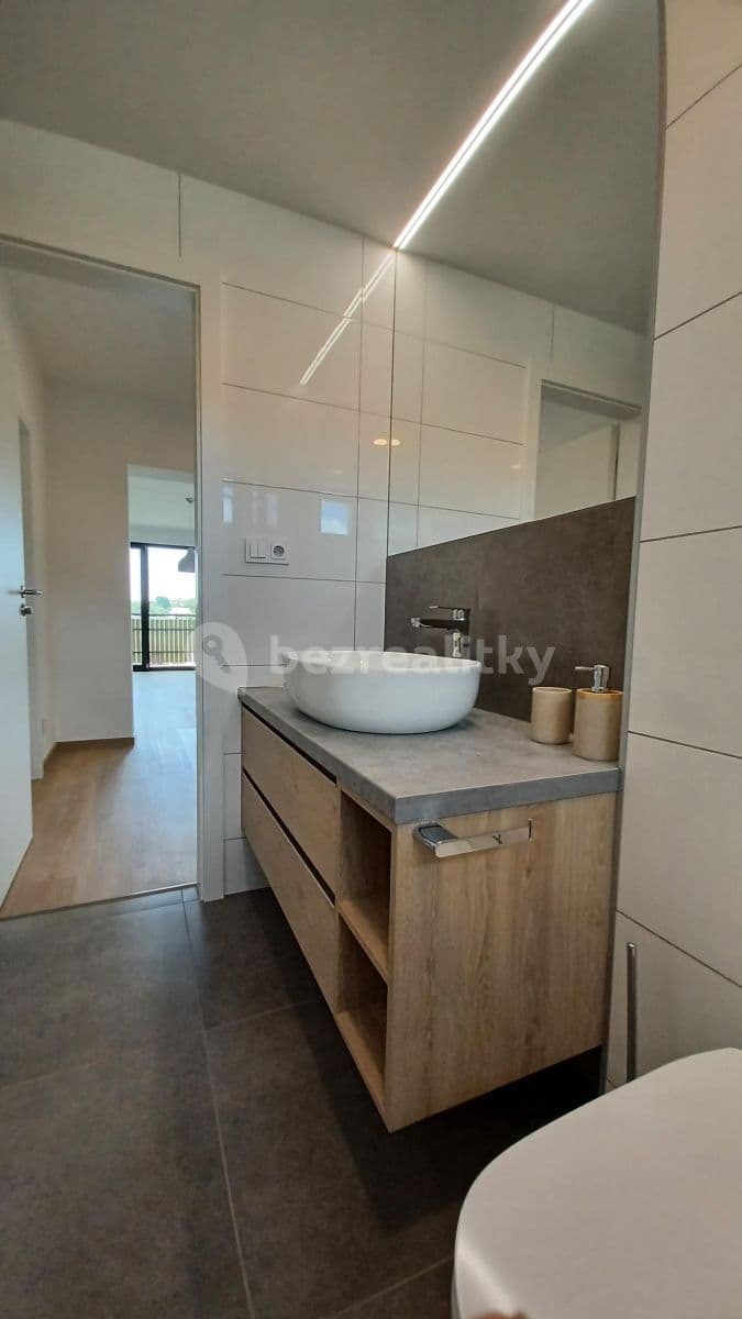 Pronájem bytu 3+kk 85 m², Veverské Knínice, Jihomoravský kraj Pronájem bytu 3+kk 85 m², Veverské Knínice, Jihomoravský kraj
