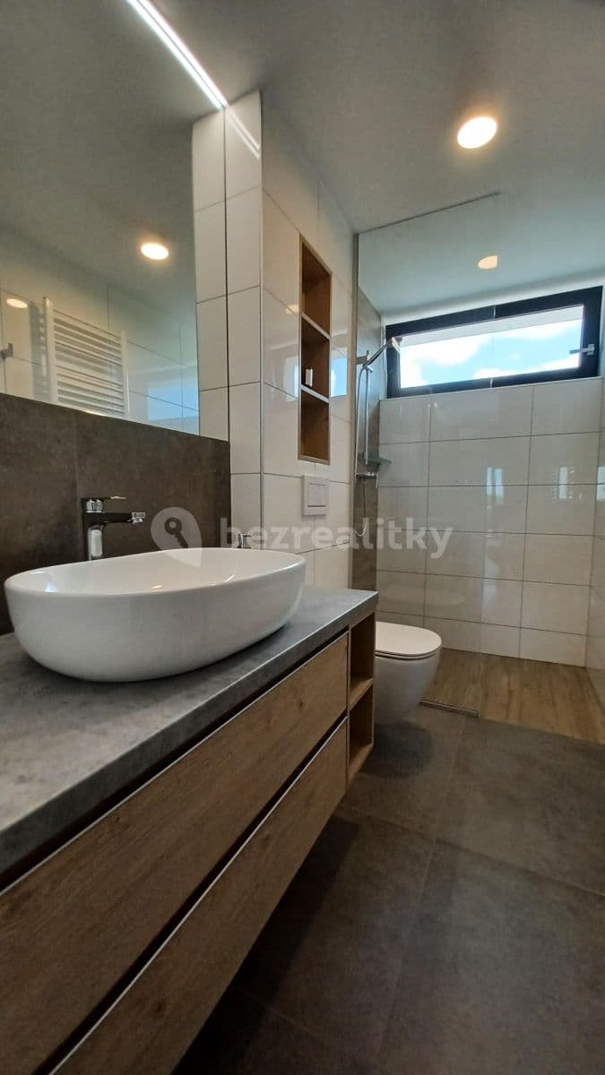 Pronájem bytu 3+kk 85 m², Veverské Knínice, Jihomoravský kraj Pronájem bytu 3+kk 85 m², Veverské Knínice, Jihomoravský kraj