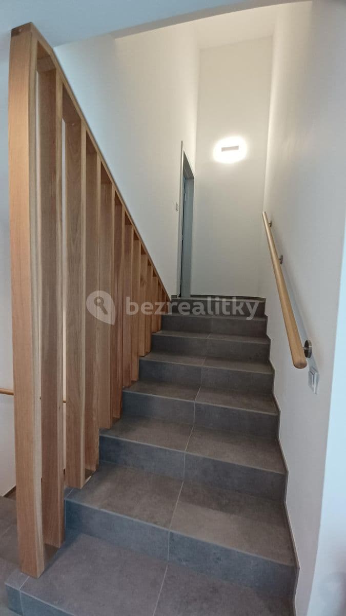 Pronájem bytu 3+kk 85 m², Veverské Knínice, Jihomoravský kraj Pronájem bytu 3+kk 85 m², Veverské Knínice, Jihomoravský kraj
