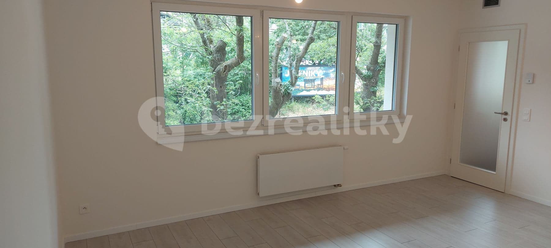 Pronájem bytu Garsoniéra 37 m², U Plynárny, Praha, Praha Pronájem bytu Garsoniéra 37 m², U Plynárny, Praha, Praha