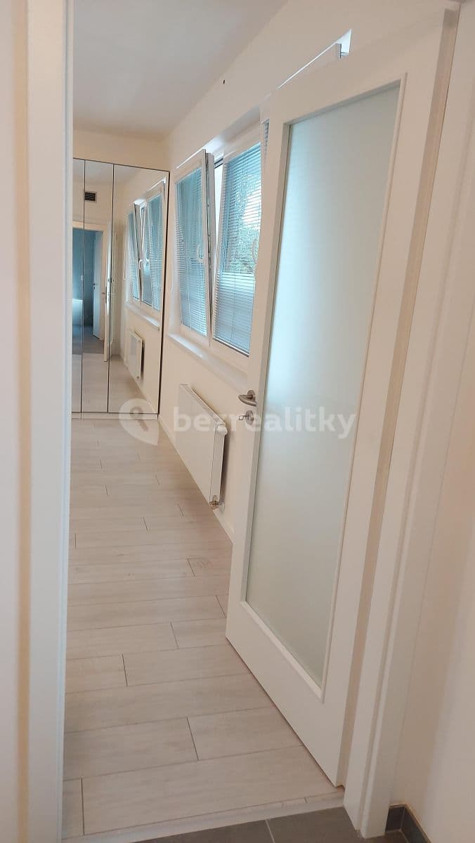 Pronájem bytu Garsoniéra 37 m², U Plynárny, Praha, Praha Pronájem bytu Garsoniéra 37 m², U Plynárny, Praha, Praha