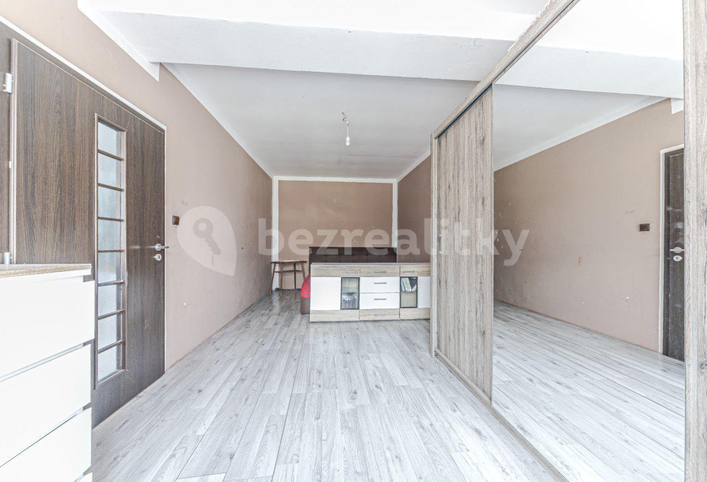 Prodej domu 201 m², pozemek 215 m², Mnichovická, Kolín, Středočeský kraj