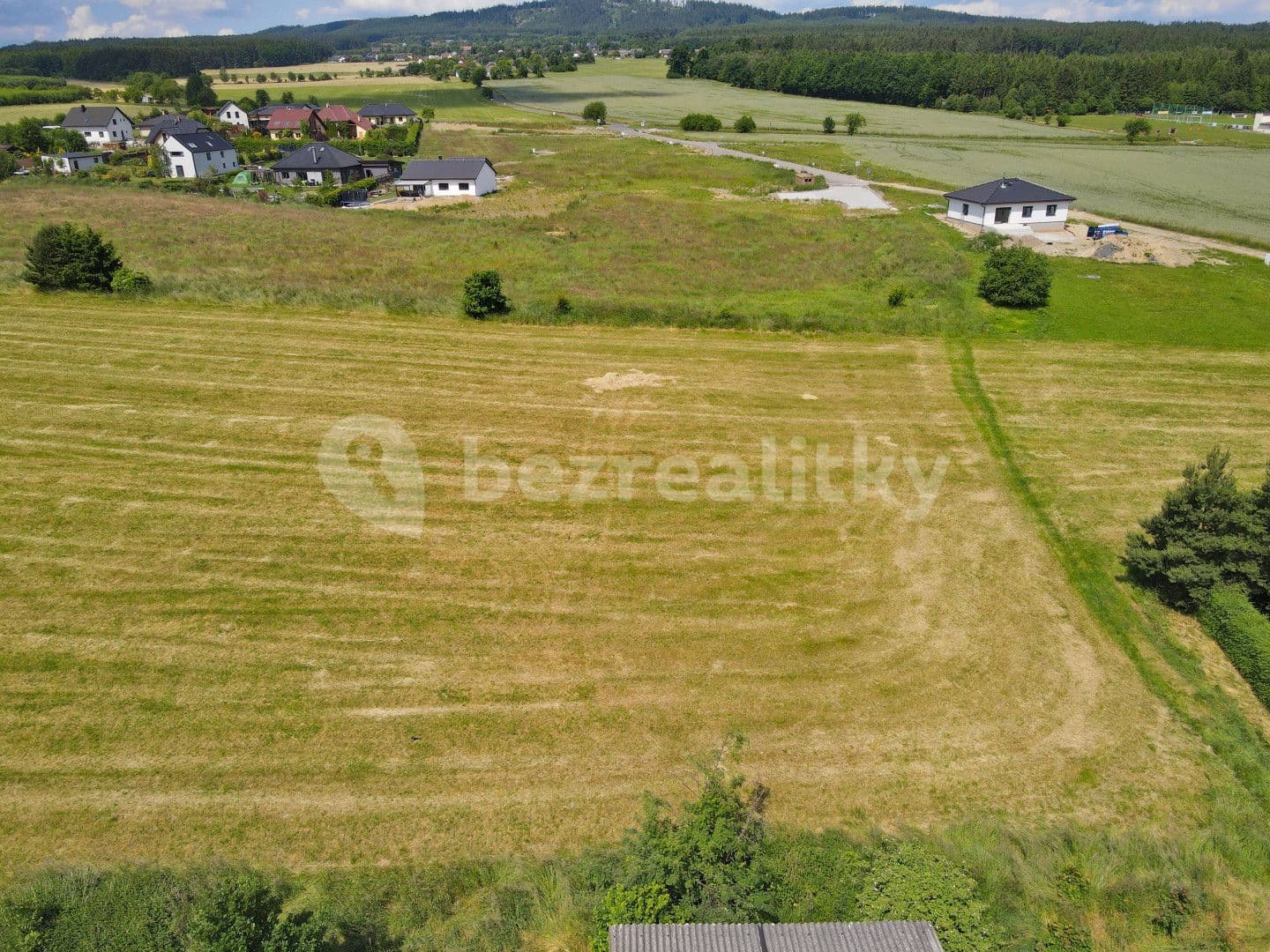 Prodej pozemku 1.501 m², Podlesí, Středočeský kraj