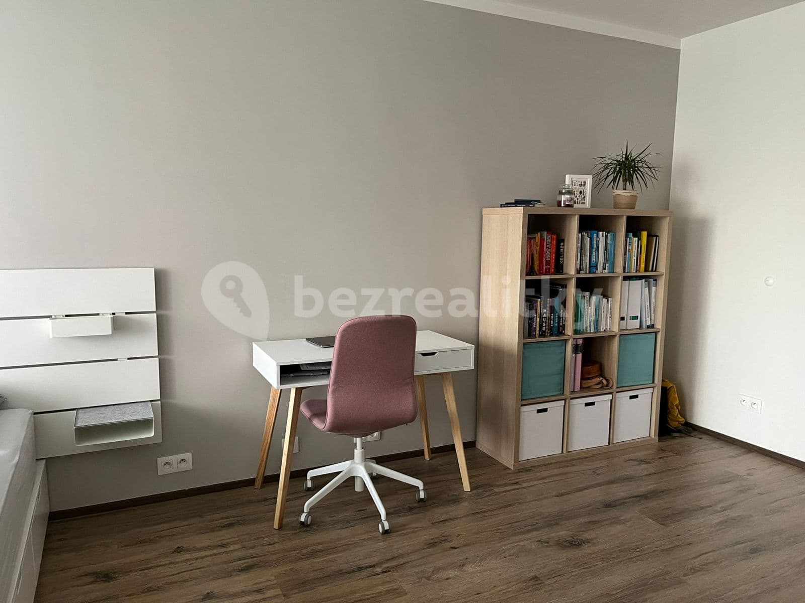 Pronájem bytu 1+kk 42 m², Škrábkových, Praha, Praha Pronájem bytu 1+kk 42 m², Škrábkových, Praha, Praha
