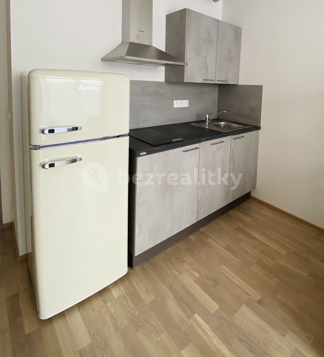 Pronájem bytu 1+kk 24 m², Františka Kadlece, Praha, Praha Pronájem bytu 1+kk 24 m², Františka Kadlece, Praha, Praha
