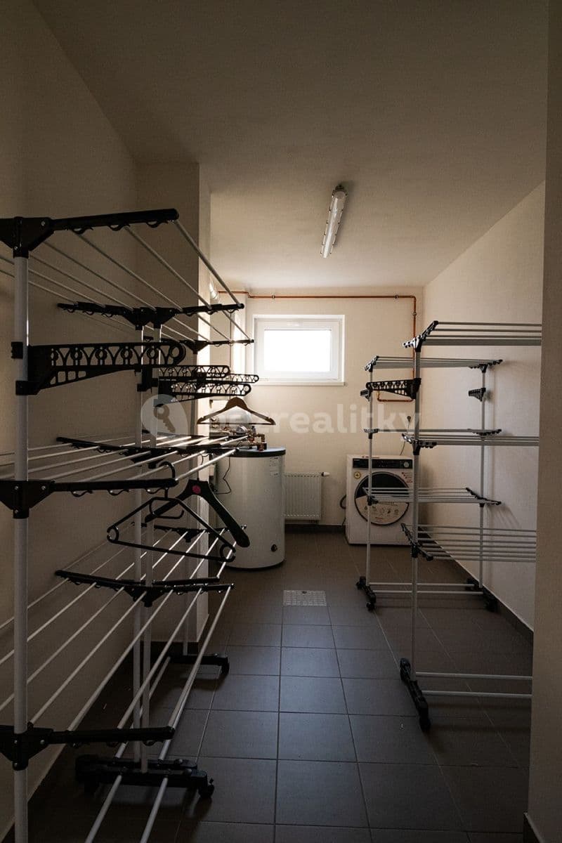 Pronájem bytu 1+kk 29 m², Sadská, Praha, Praha Pronájem bytu 1+kk 29 m², Sadská, Praha, Praha