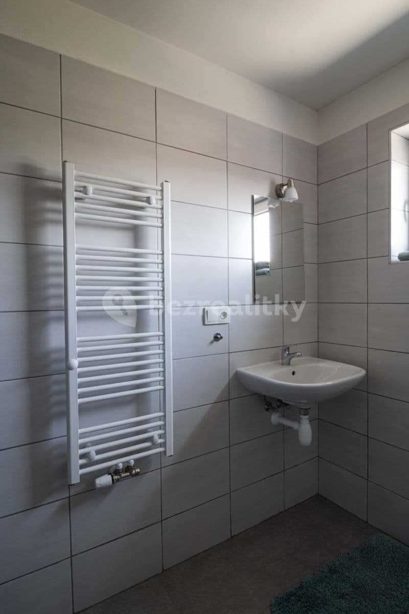 Pronájem bytu 1+kk 29 m², Sadská, Praha, Praha Pronájem bytu 1+kk 29 m², Sadská, Praha, Praha