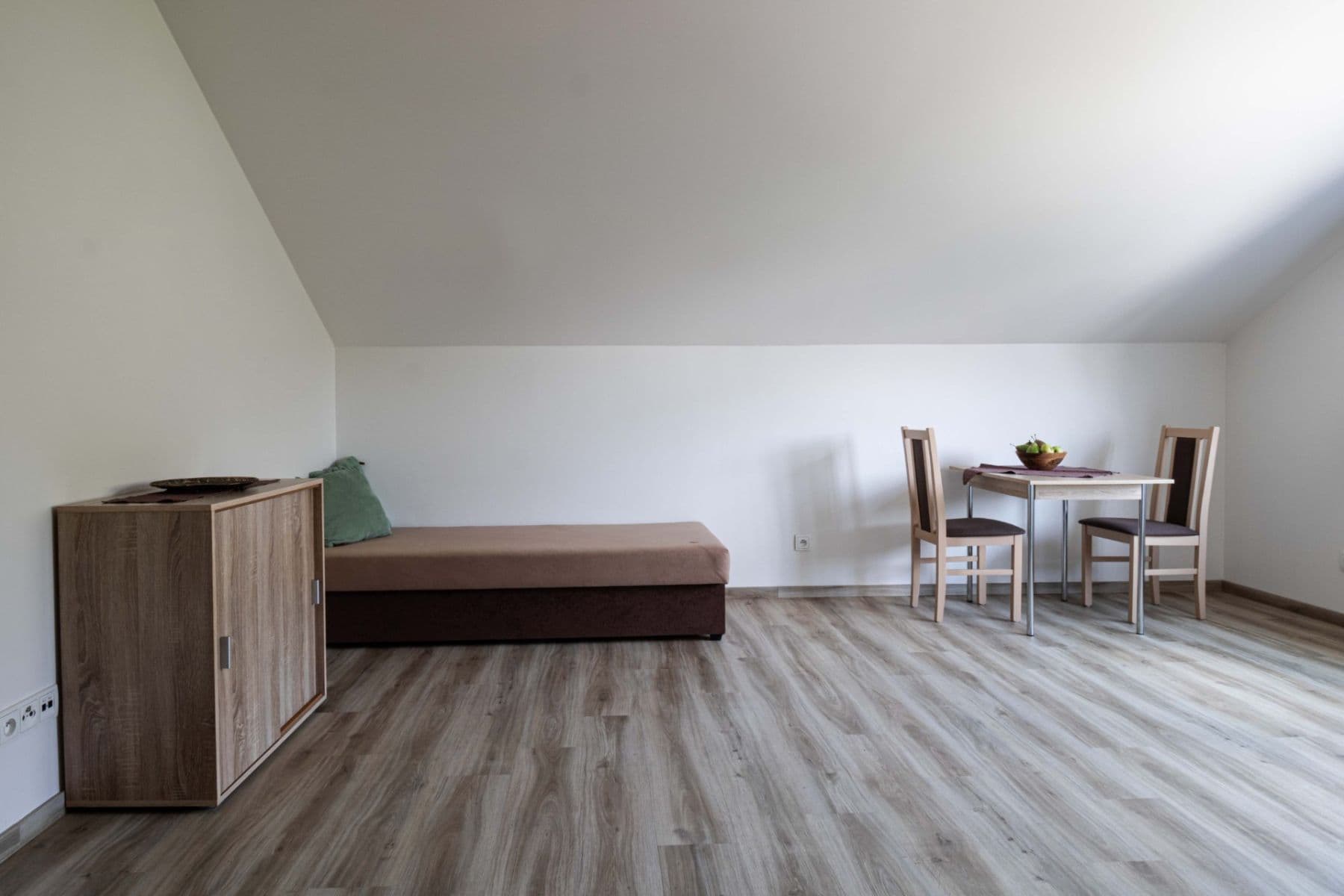 Pronájem bytu 1+kk 29 m², Sadská, Praha, Praha Pronájem bytu 1+kk 29 m², Sadská, Praha, Praha