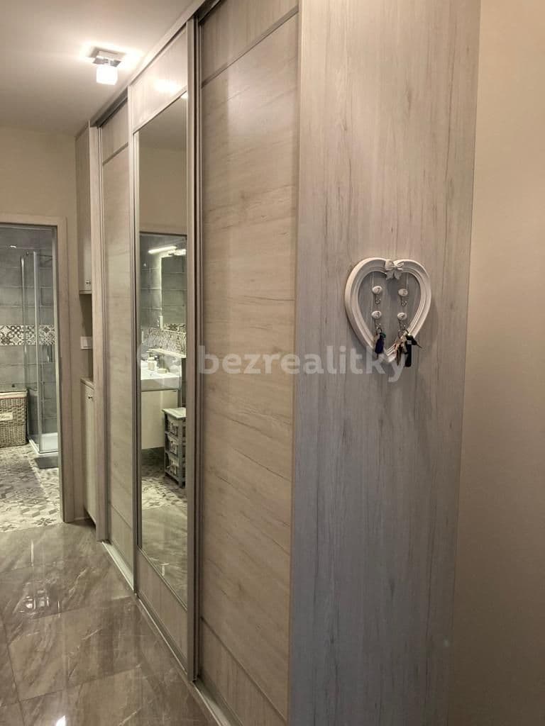 Pronájem bytu 2+1 54 m², Muškátová, Pezinok, Bratislavský kraj Pronájem bytu 2+1 54 m², Muškátová, Pezinok, Bratislavský kraj