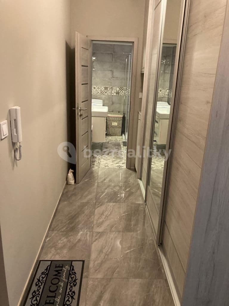 Pronájem bytu 2+1 54 m², Muškátová, Pezinok, Bratislavský kraj Pronájem bytu 2+1 54 m², Muškátová, Pezinok, Bratislavský kraj