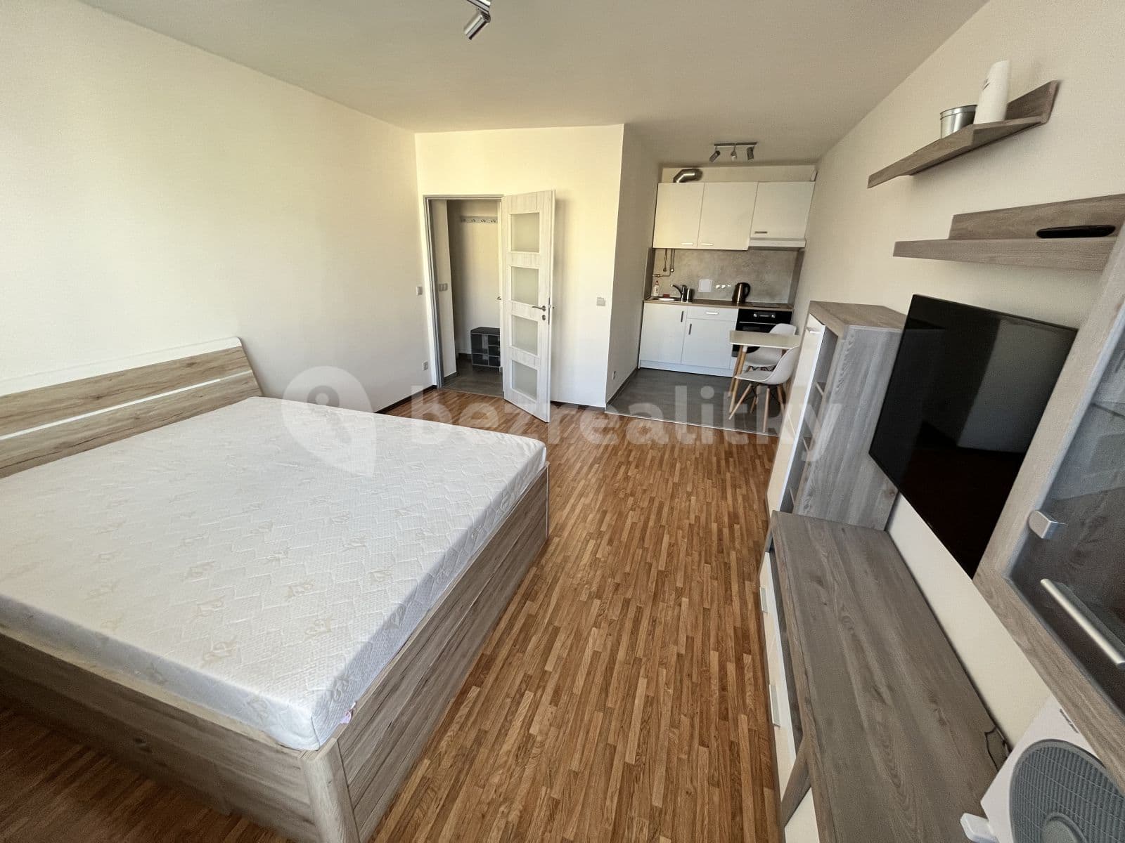 Pronájem bytu 1+kk 30 m², Balbínova, Praha, Praha Pronájem bytu 1+kk 30 m², Balbínova, Praha, Praha