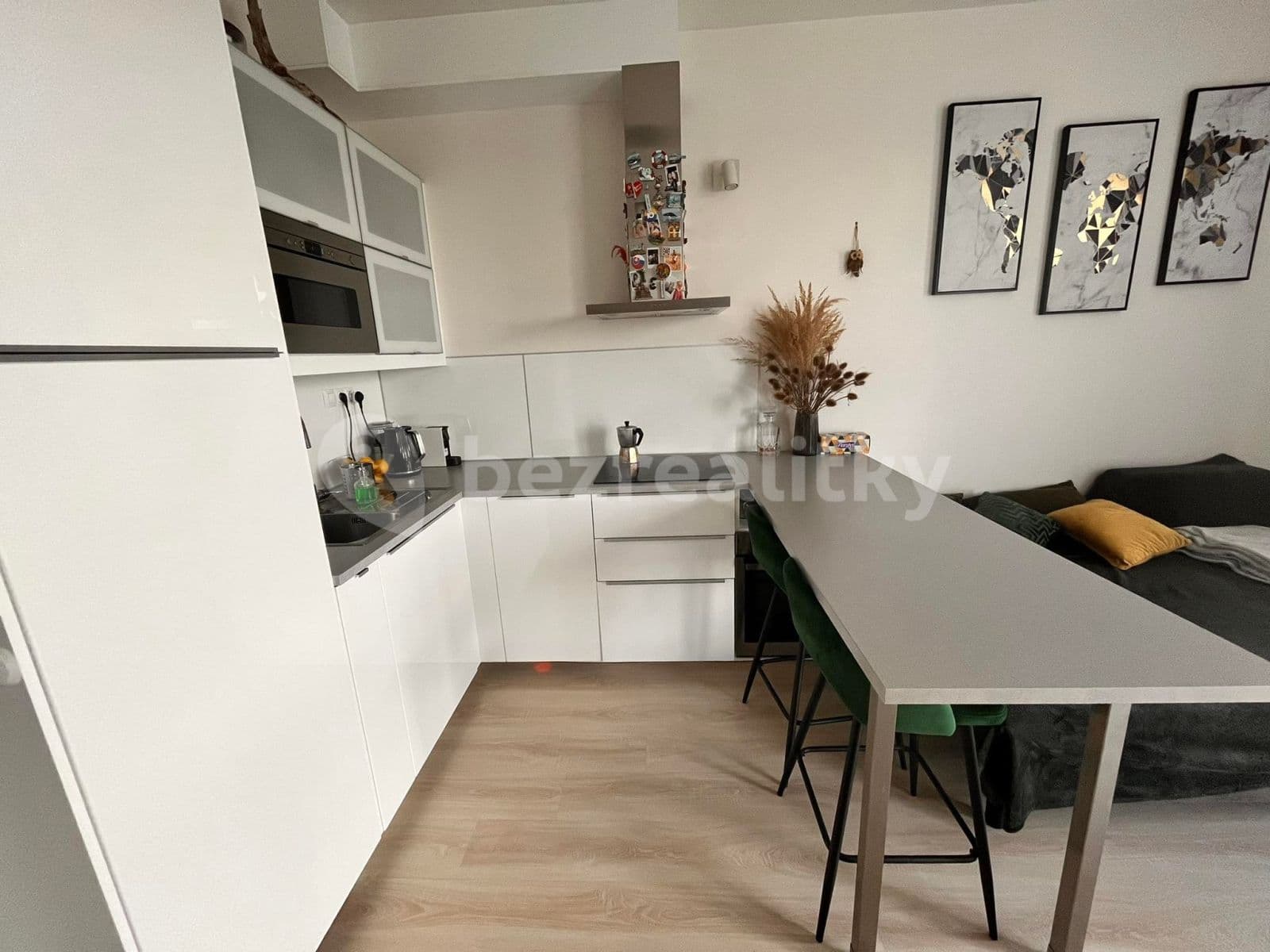 Pronájem bytu 1+kk 36 m², Emy Destinové, Jinočany, Středočeský kraj Pronájem bytu 1+kk 36 m², Emy Destinové, Jinočany, Středočeský kraj