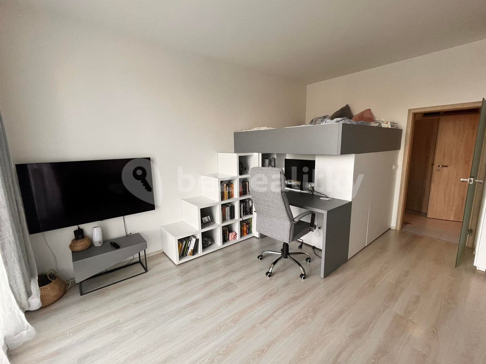 Pronájem bytu 1+kk 36 m², Emy Destinové, Jinočany, Středočeský kraj Pronájem bytu 1+kk 36 m², Emy Destinové, Jinočany, Středočeský kraj