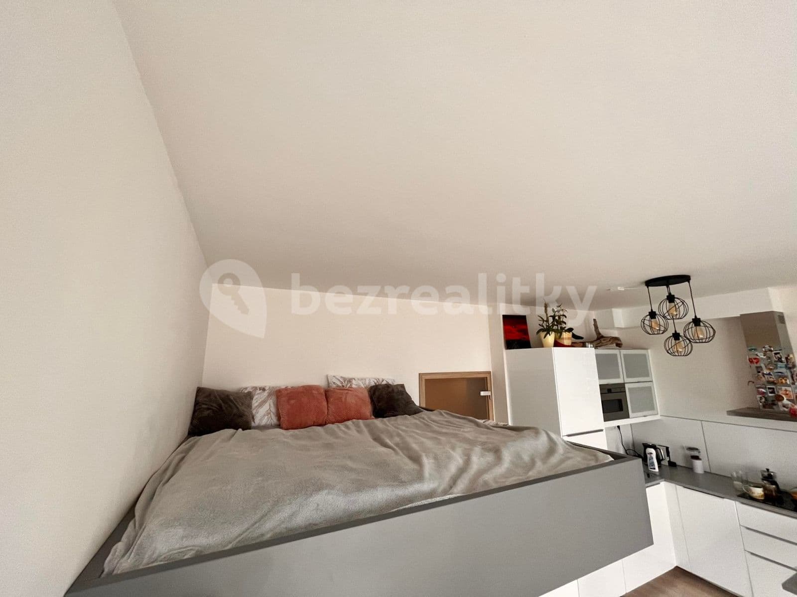 Pronájem bytu 1+kk 36 m², Emy Destinové, Jinočany, Středočeský kraj Pronájem bytu 1+kk 36 m², Emy Destinové, Jinočany, Středočeský kraj
