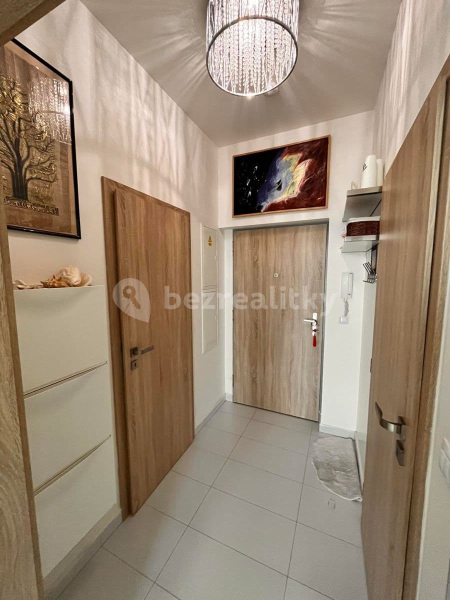 Pronájem bytu 1+kk 36 m², Emy Destinové, Jinočany, Středočeský kraj Pronájem bytu 1+kk 36 m², Emy Destinové, Jinočany, Středočeský kraj