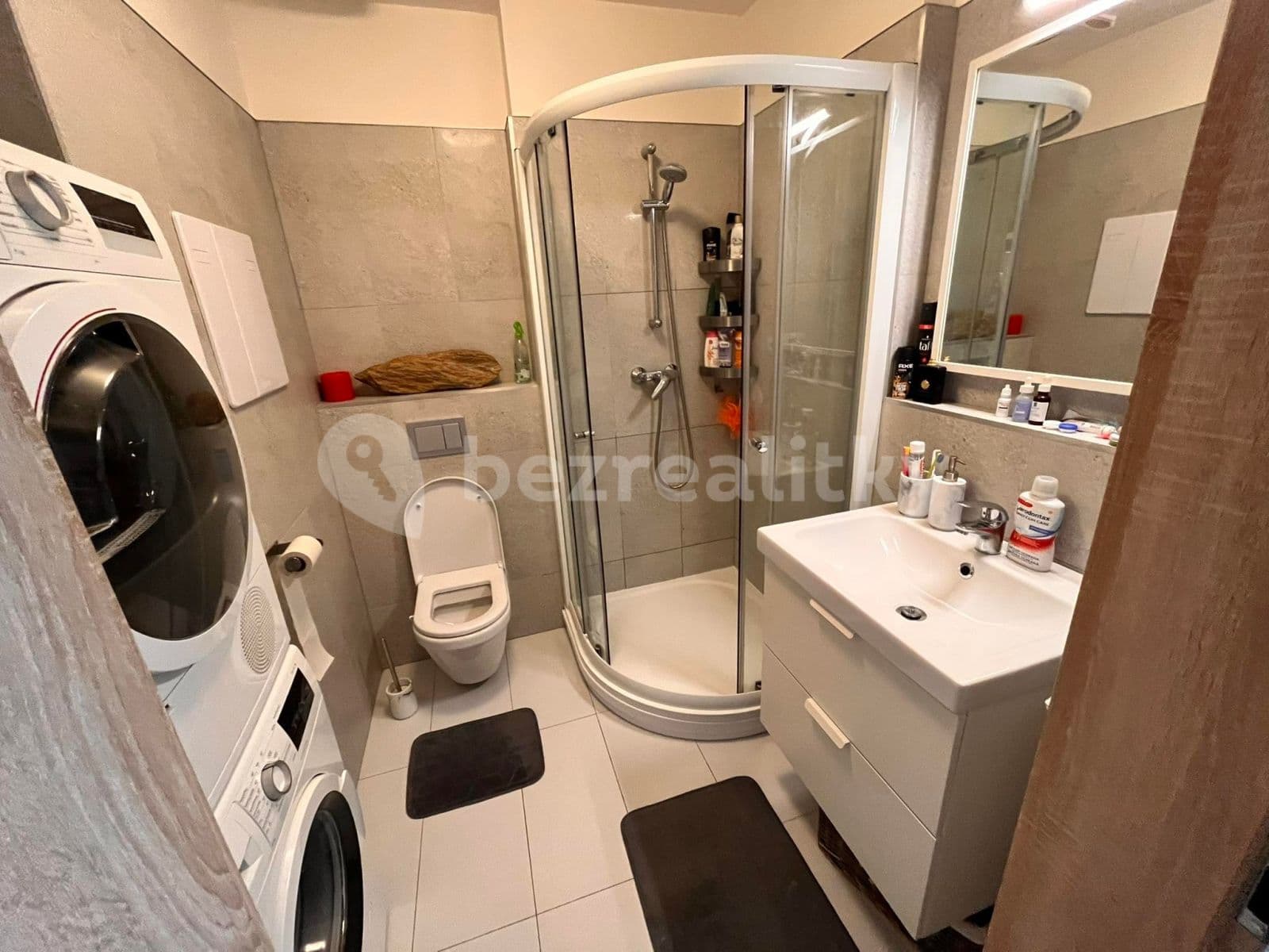 Pronájem bytu 1+kk 36 m², Emy Destinové, Jinočany, Středočeský kraj Pronájem bytu 1+kk 36 m², Emy Destinové, Jinočany, Středočeský kraj