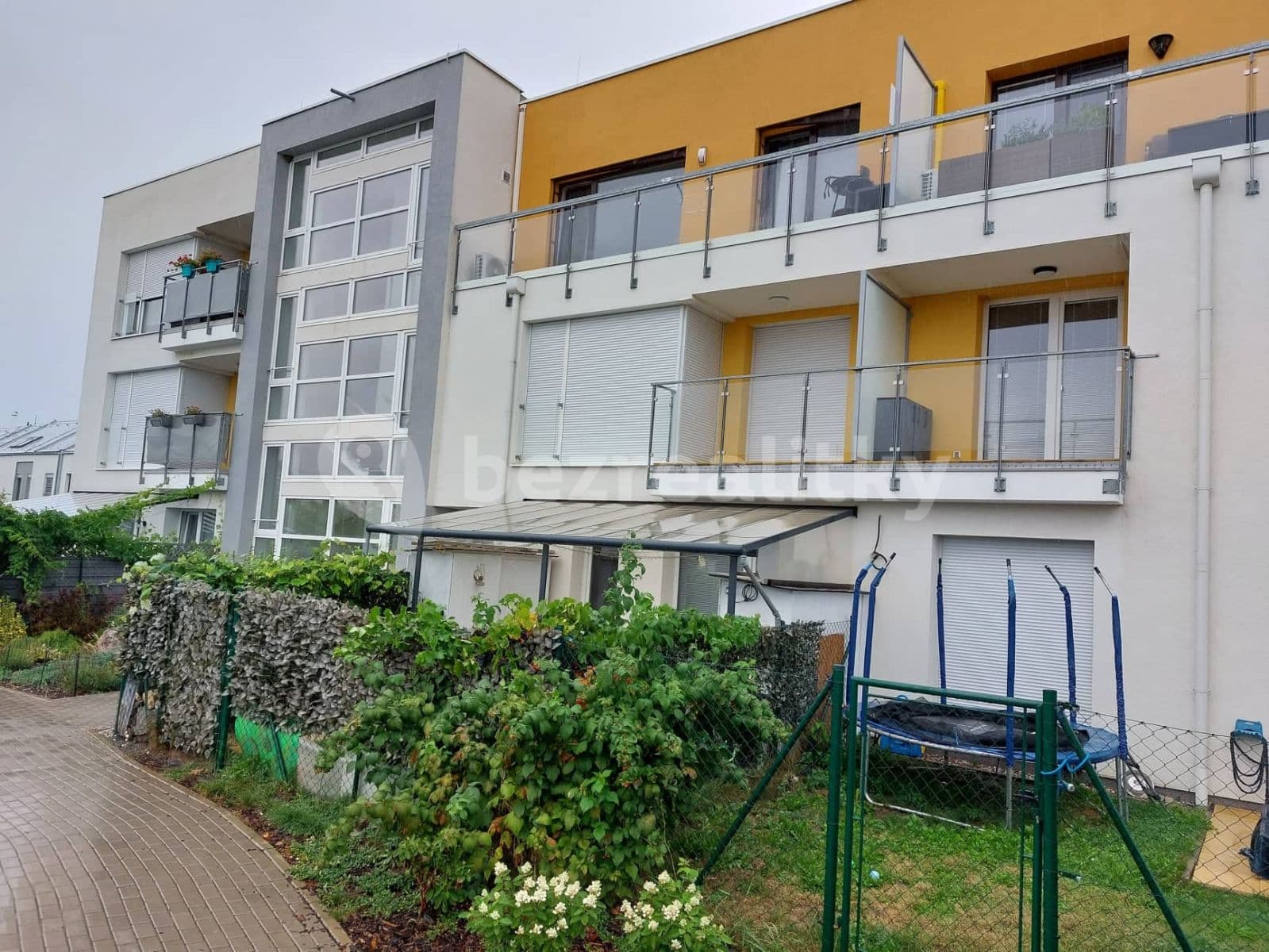 Pronájem bytu 1+kk 36 m², Emy Destinové, Jinočany, Středočeský kraj Pronájem bytu 1+kk 36 m², Emy Destinové, Jinočany, Středočeský kraj