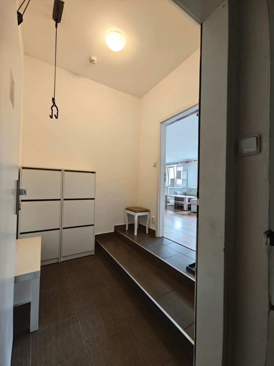 Pronájem bytu 1+kk 48 m², Spojovací, Praha, Praha Pronájem bytu 1+kk 48 m², Spojovací, Praha, Praha