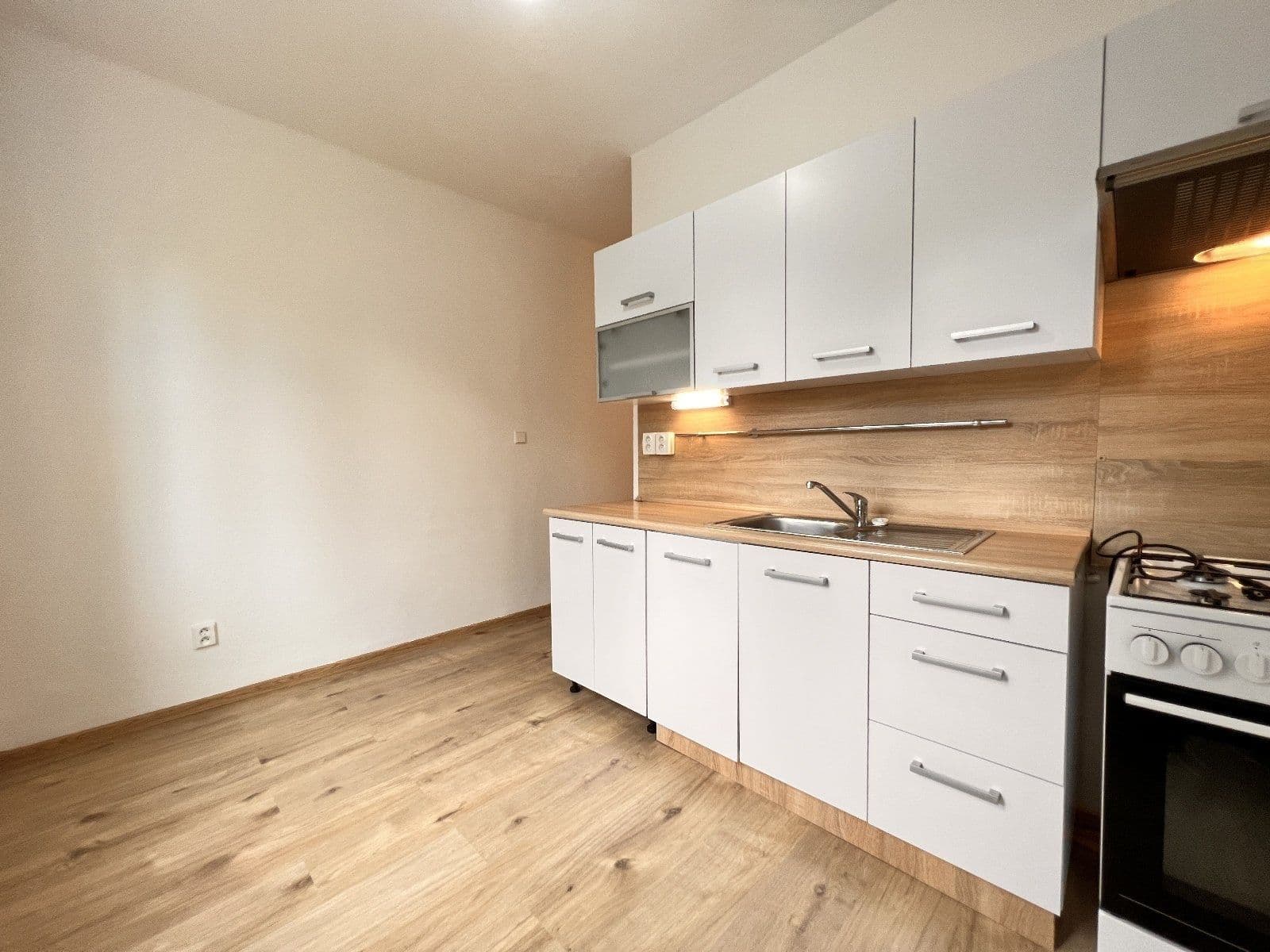 Pronájem bytu 2+1 51 m², Holubova, Karviná, Moravskoslezský kraj Pronájem bytu 2+1 51 m², Holubova, Karviná, Moravskoslezský kraj