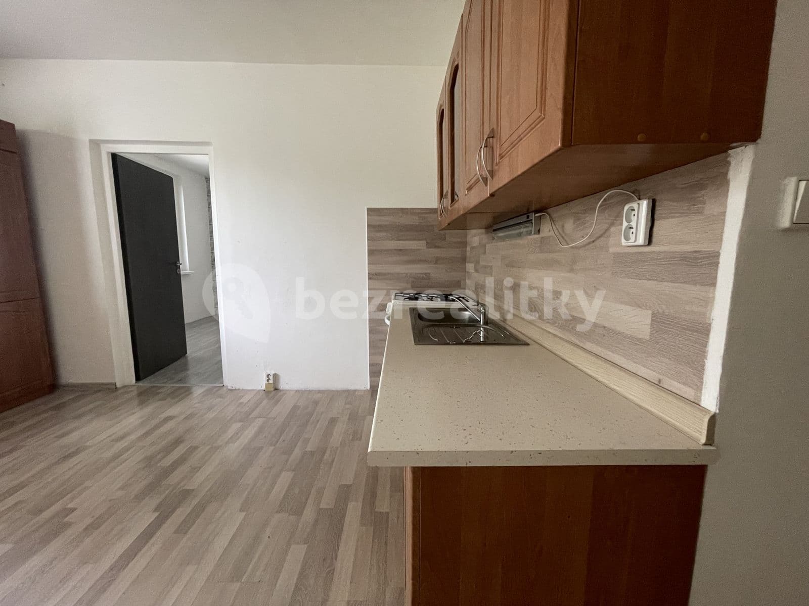 Pronájem bytu 1+1 35 m², Studentská, Jirkov, Ústecký kraj Pronájem bytu 1+1 35 m², Studentská, Jirkov, Ústecký kraj