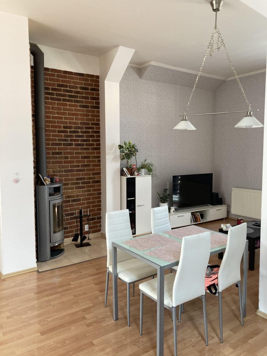 Pronájem bytu 2+kk 73 m², Unhošťská, Kladno, Středočeský kraj Pronájem bytu 2+kk 73 m², Unhošťská, Kladno, Středočeský kraj