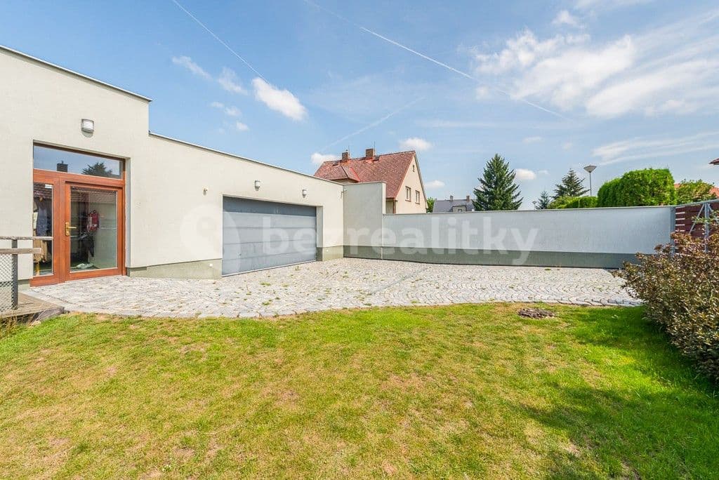 Prodej domu 316 m², pozemek 588 m², Průhonická, Jesenice, Středočeský kraj
