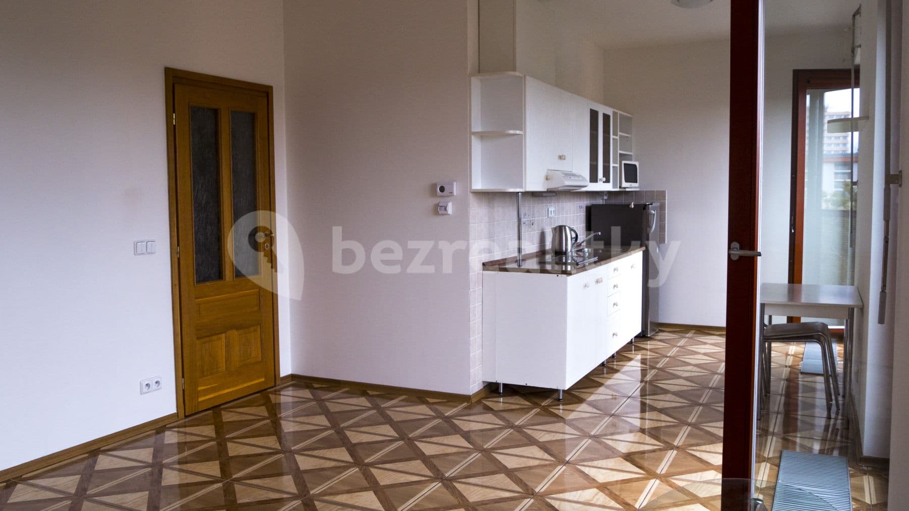 Pronájem bytu 1+kk 40 m², Na Lučinách, Praha, Praha Pronájem bytu 1+kk 40 m², Na Lučinách, Praha, Praha