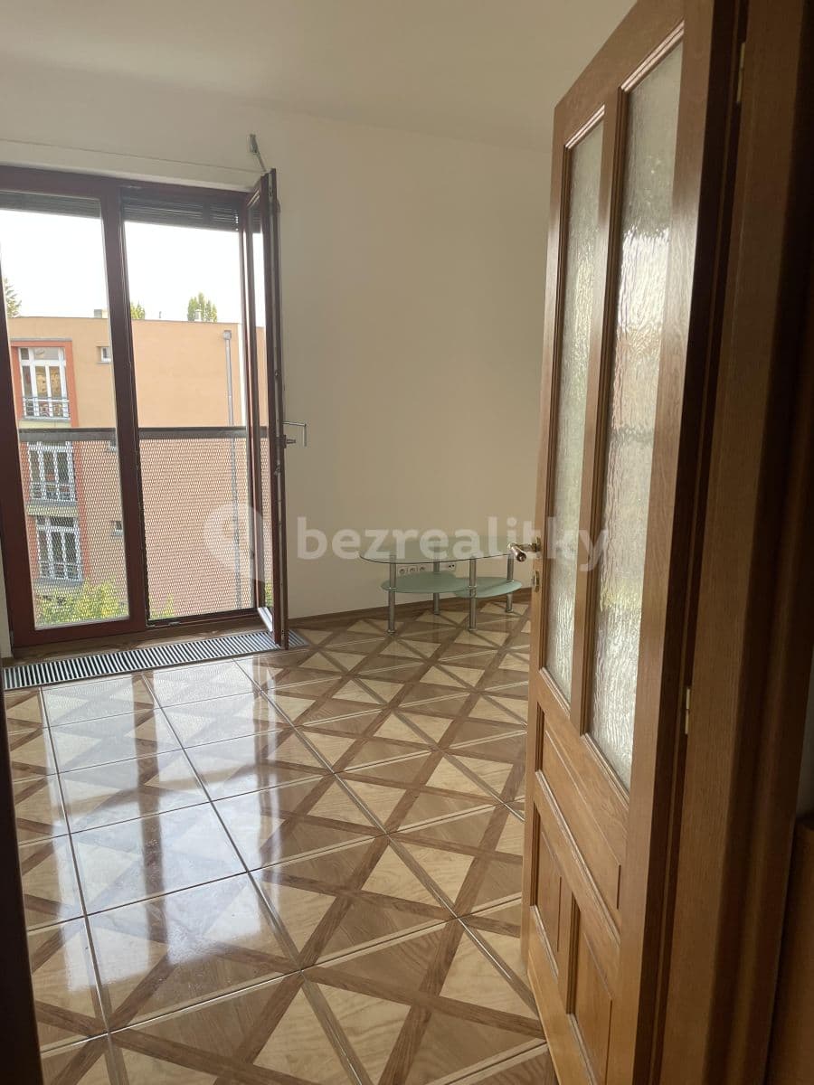 Pronájem bytu 1+kk 40 m², Na Lučinách, Praha, Praha Pronájem bytu 1+kk 40 m², Na Lučinách, Praha, Praha