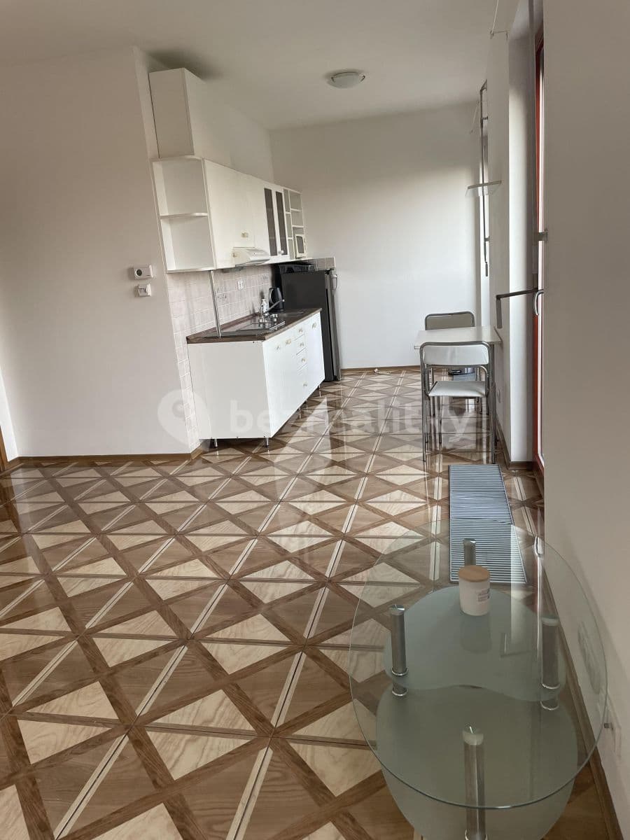 Pronájem bytu 1+kk 40 m², Na Lučinách, Praha, Praha Pronájem bytu 1+kk 40 m², Na Lučinách, Praha, Praha