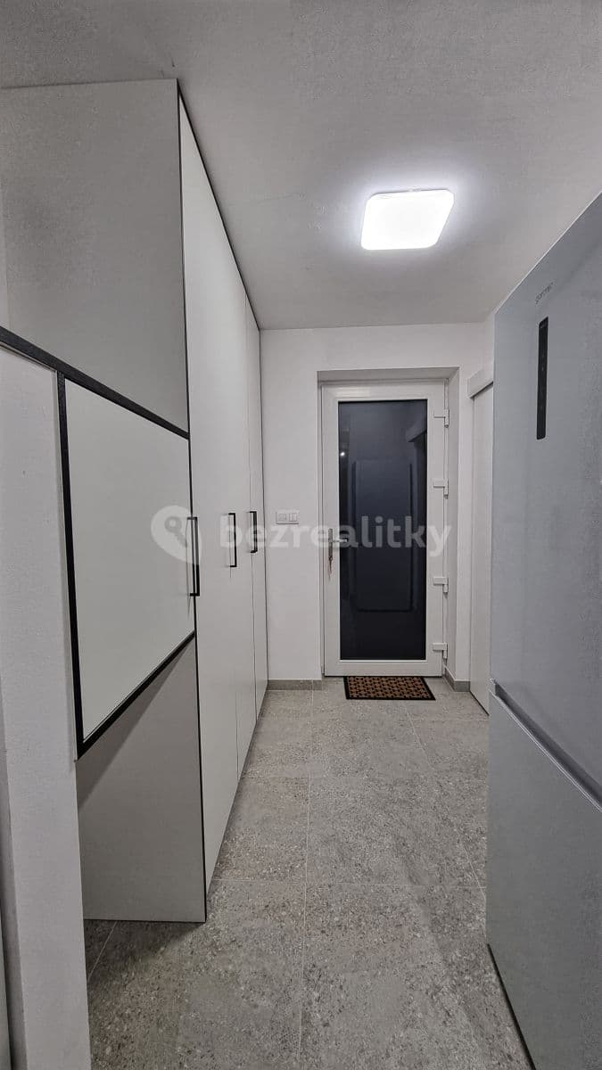 Pronájem bytu 1+kk 32 m², Dolní Újezd, Olomoucký kraj