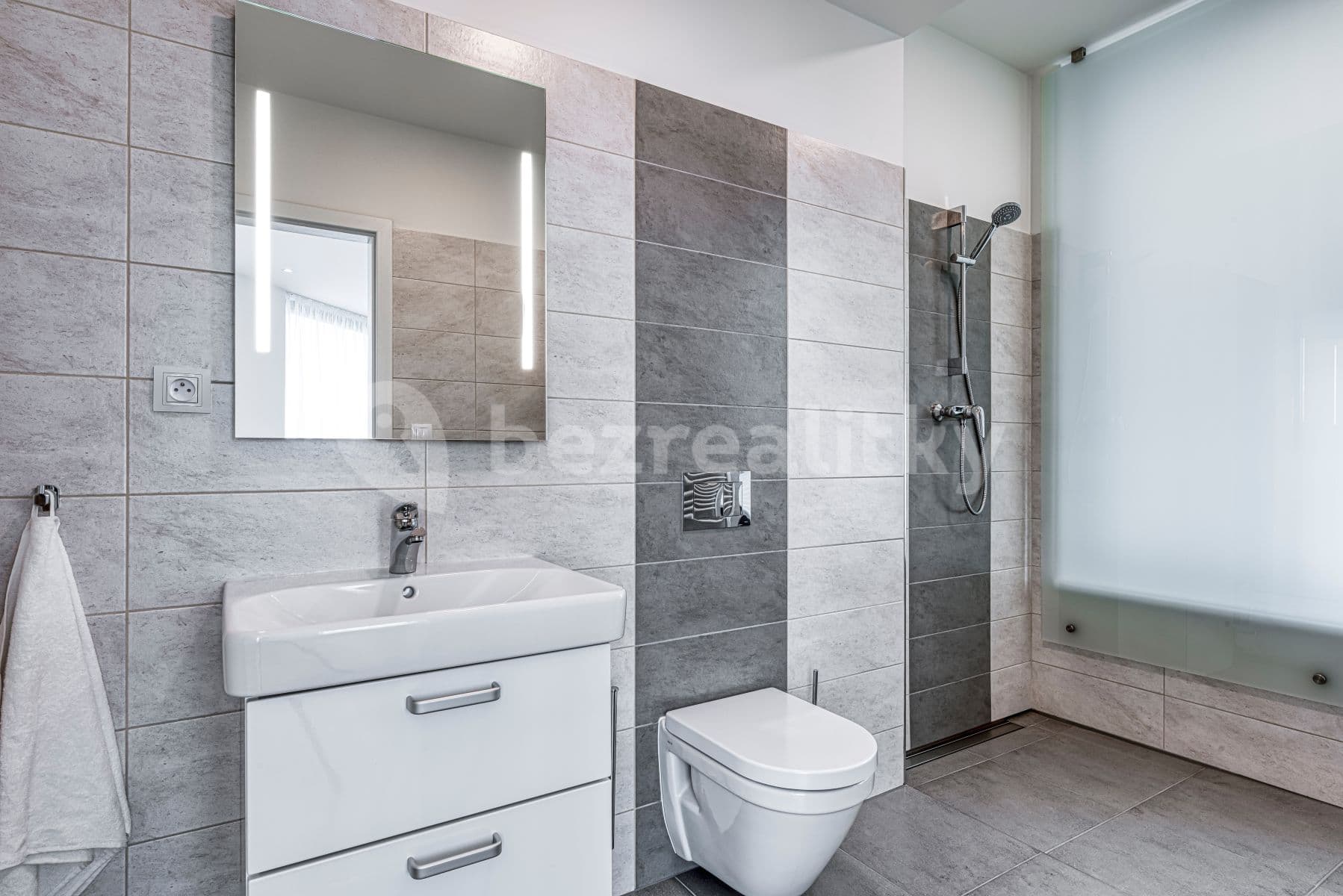 Pronájem bytu 1+kk 26 m², Mukařovského, Praha, Praha Pronájem bytu 1+kk 26 m², Mukařovského, Praha, Praha