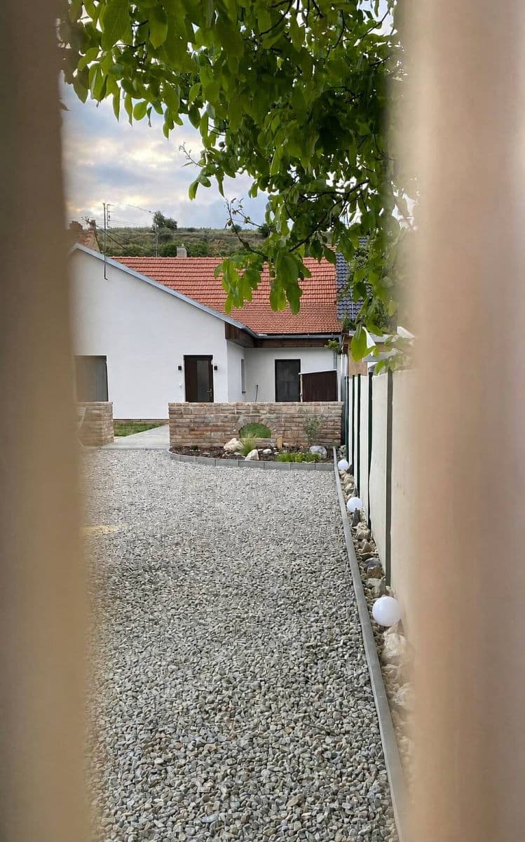 Pronájem chaty, chalupy, Milovice, Jihomoravský kraj Pronájem chaty, chalupy, Milovice, Jihomoravský kraj