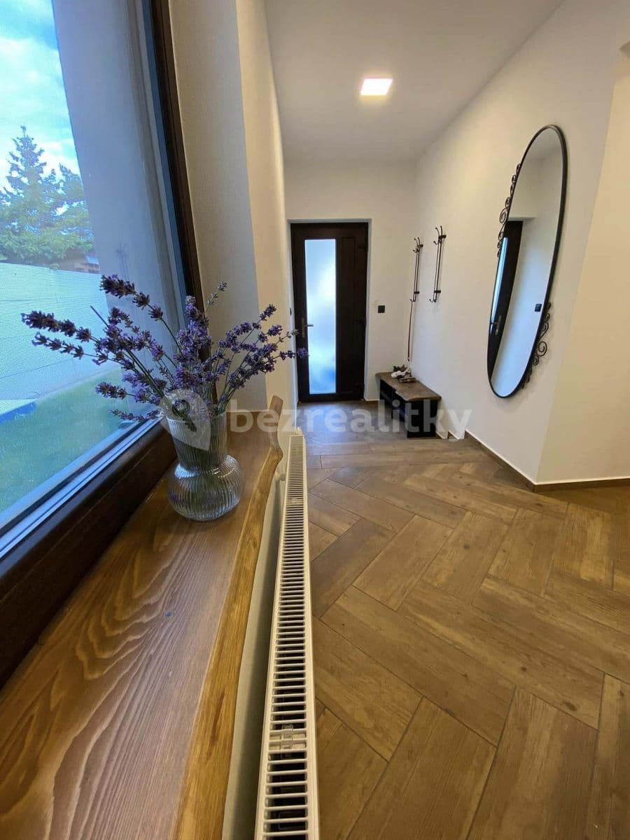 Pronájem chaty, chalupy, Milovice, Jihomoravský kraj Pronájem chaty, chalupy, Milovice, Jihomoravský kraj