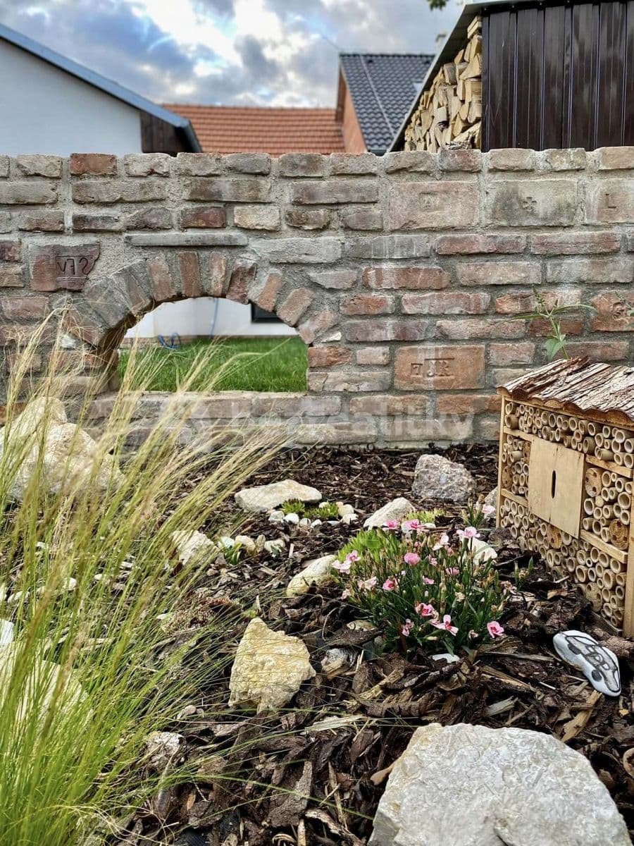 Pronájem chaty, chalupy, Milovice, Jihomoravský kraj Pronájem chaty, chalupy, Milovice, Jihomoravský kraj