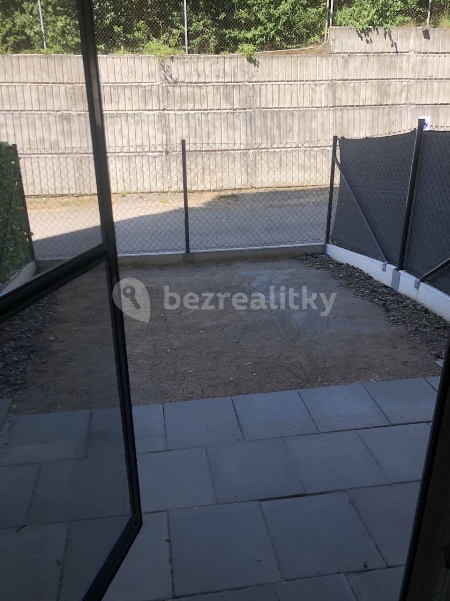 Pronájem bytu 1+kk 24 m², Na Vyhlídce, Rosice, Jihomoravský kraj Pronájem bytu 1+kk 24 m², Na Vyhlídce, Rosice, Jihomoravský kraj