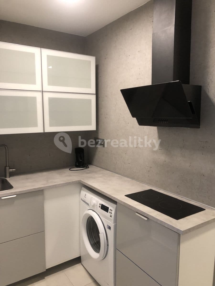 Pronájem bytu 1+kk 24 m², Na Vyhlídce, Rosice, Jihomoravský kraj Pronájem bytu 1+kk 24 m², Na Vyhlídce, Rosice, Jihomoravský kraj