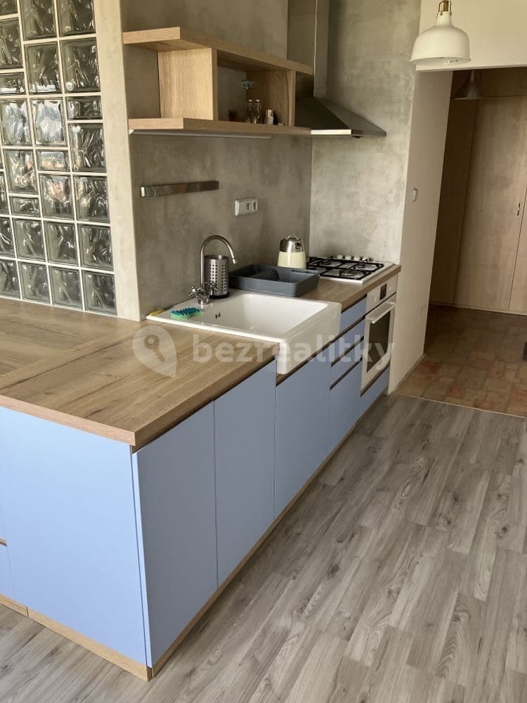 Pronájem bytu 2+1 65 m², Svazarmovská, Rožnov pod Radhoštěm, Zlínský kraj Pronájem bytu 2+1 65 m², Svazarmovská, Rožnov pod Radhoštěm, Zlínský kraj