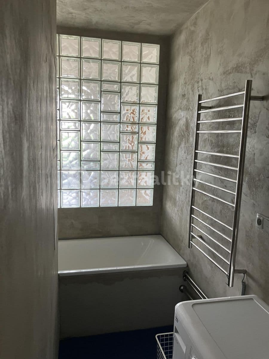 Pronájem bytu 2+1 65 m², Svazarmovská, Rožnov pod Radhoštěm, Zlínský kraj Pronájem bytu 2+1 65 m², Svazarmovská, Rožnov pod Radhoštěm, Zlínský kraj