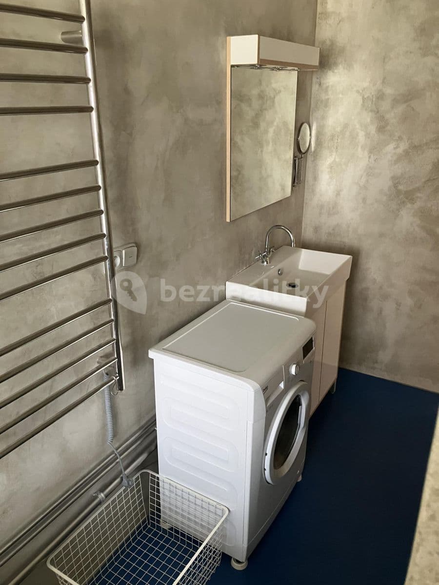 Pronájem bytu 2+1 65 m², Svazarmovská, Rožnov pod Radhoštěm, Zlínský kraj Pronájem bytu 2+1 65 m², Svazarmovská, Rožnov pod Radhoštěm, Zlínský kraj