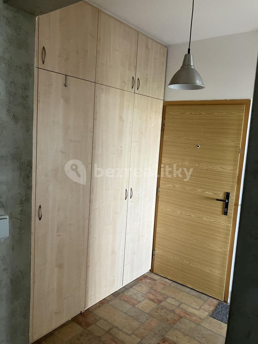 Pronájem bytu 2+1 65 m², Svazarmovská, Rožnov pod Radhoštěm, Zlínský kraj Pronájem bytu 2+1 65 m², Svazarmovská, Rožnov pod Radhoštěm, Zlínský kraj