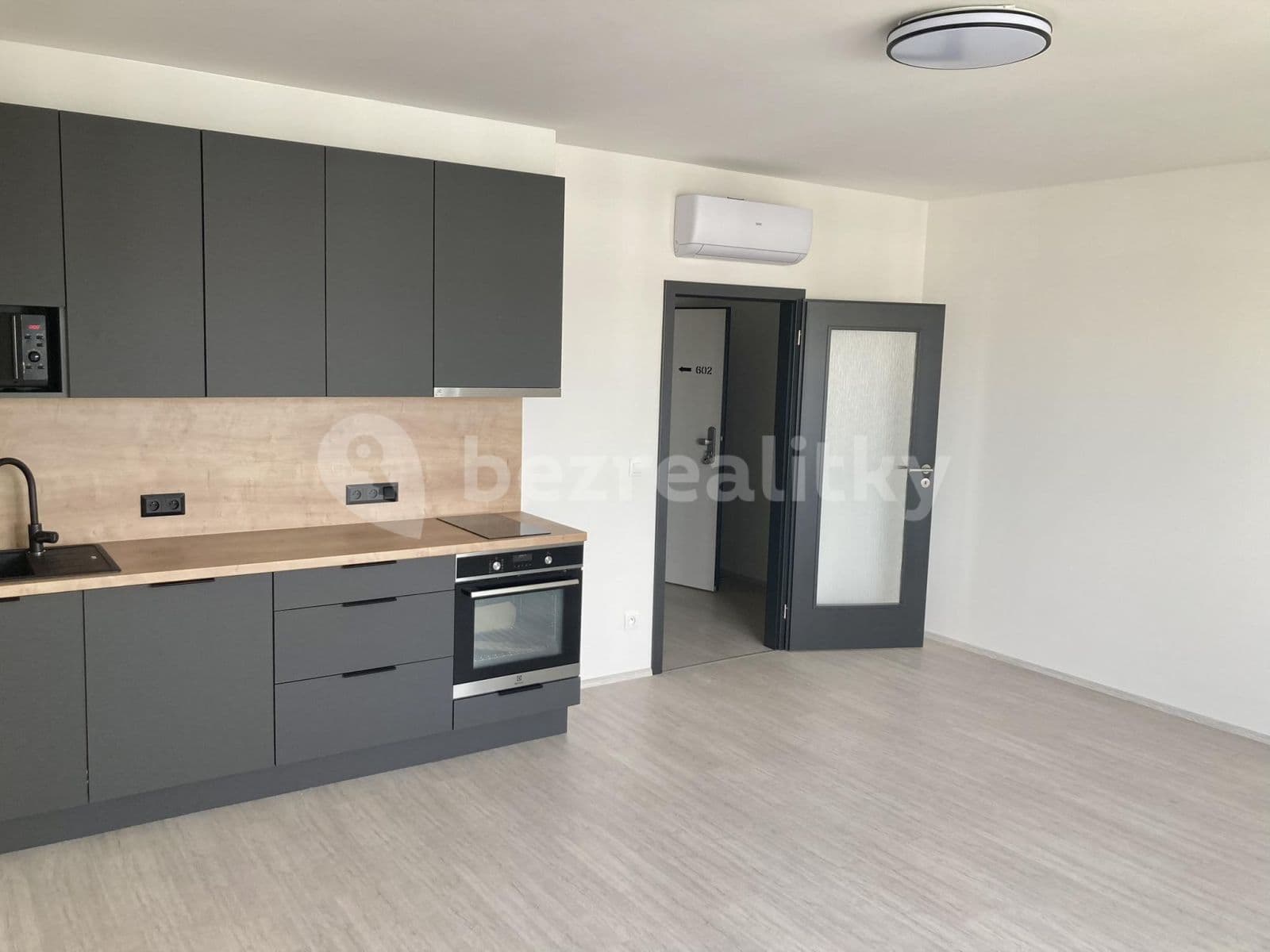 Pronájem bytu 1+kk 34 m², Sedlářova, Praha, Praha Pronájem bytu 1+kk 34 m², Sedlářova, Praha, Praha