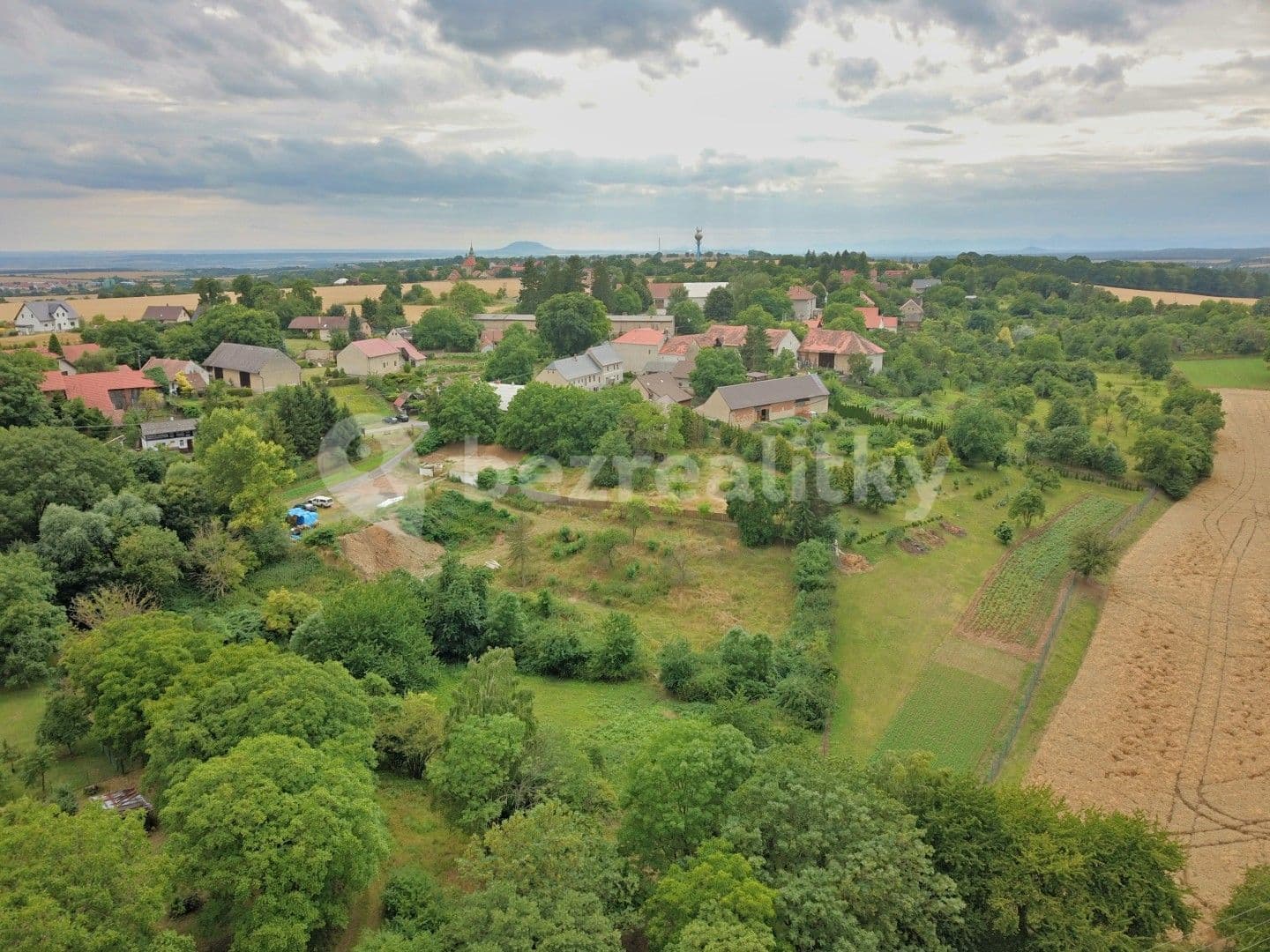 Prodej pozemku 3.484 m², Vysoká, Středočeský kraj