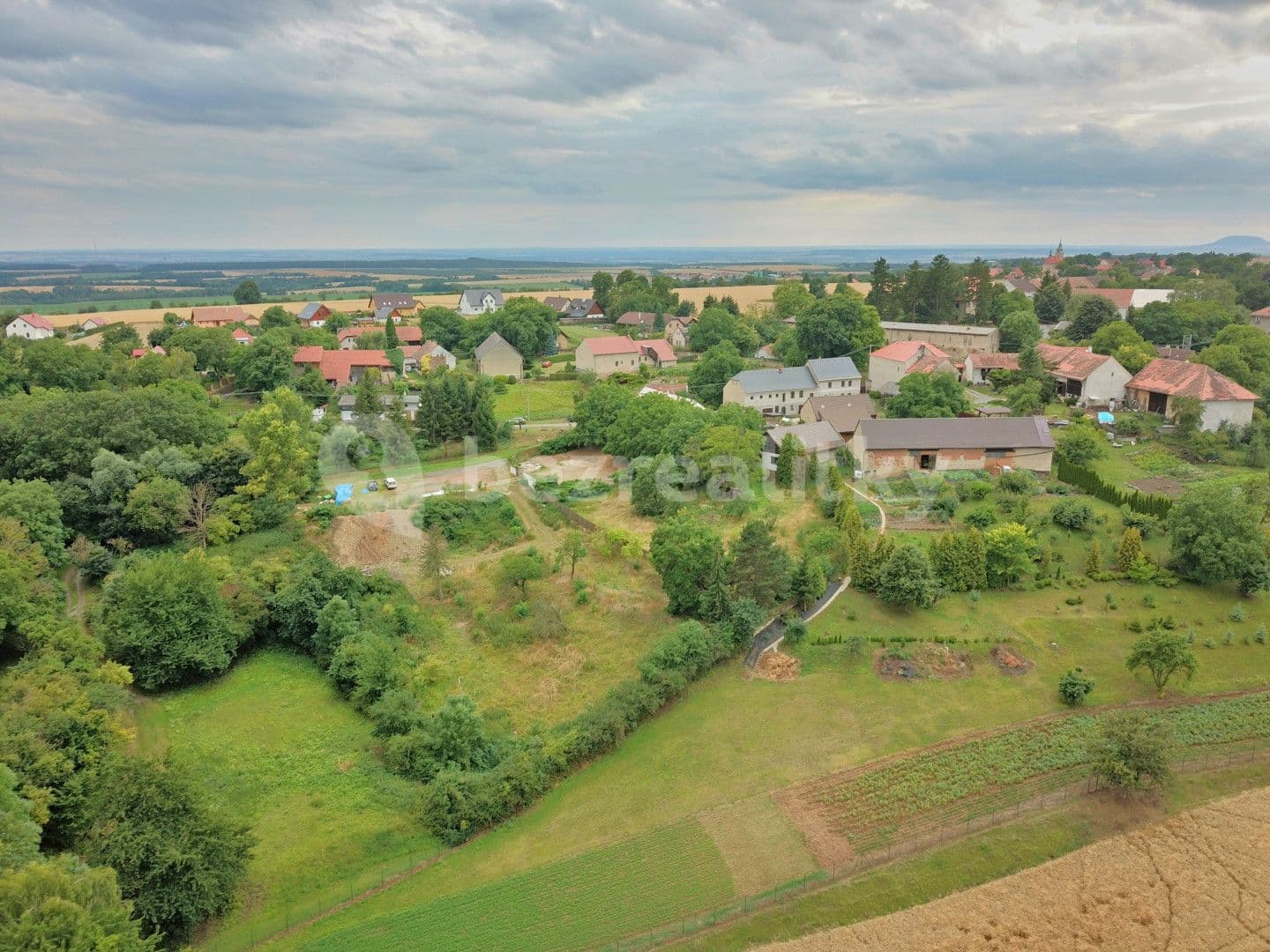 Prodej pozemku 3.484 m², Vysoká, Středočeský kraj