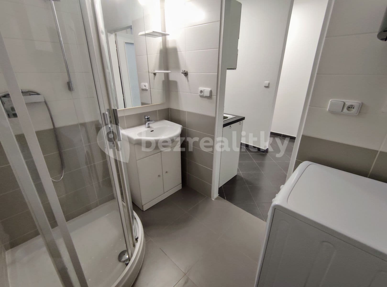 Pronájem bytu 1+1 48 m², Koperníkova, Plzeň, Plzeňský kraj Pronájem bytu 1+1 48 m², Koperníkova, Plzeň, Plzeňský kraj