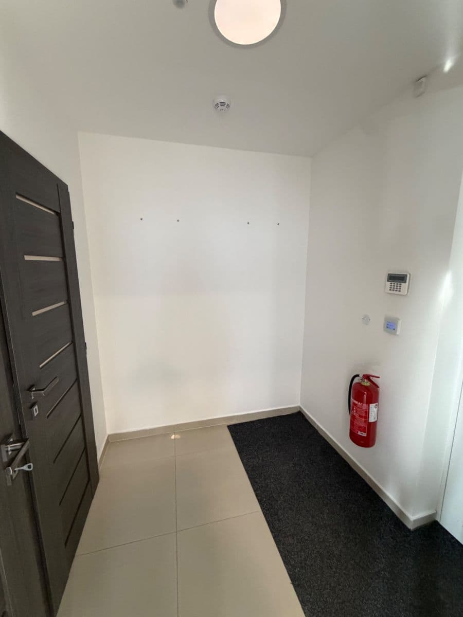 Pronájem kanceláře 56 m², Drahy, Uherské Hradiště, Zlínský kraj Pronájem kanceláře 56 m², Drahy, Uherské Hradiště, Zlínský kraj