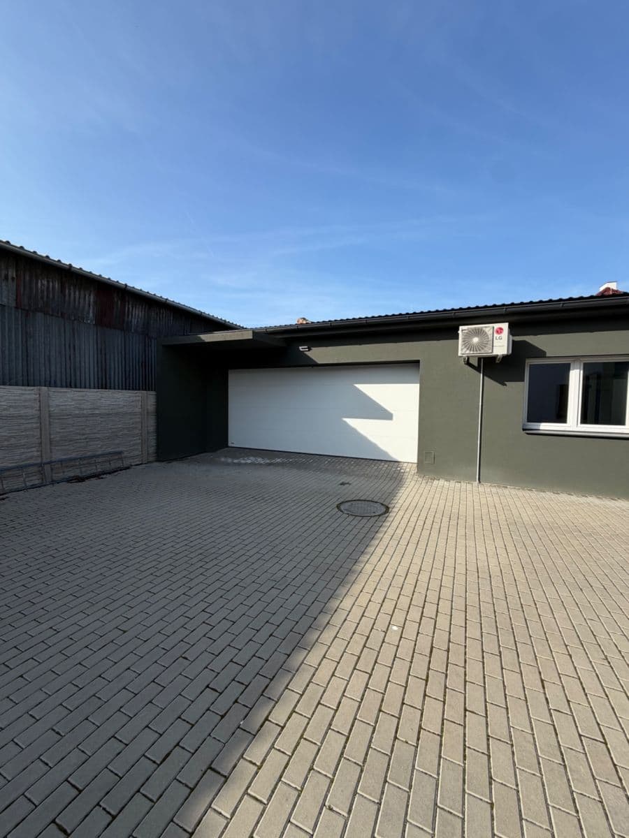 Pronájem kanceláře 56 m², Drahy, Uherské Hradiště, Zlínský kraj Pronájem kanceláře 56 m², Drahy, Uherské Hradiště, Zlínský kraj