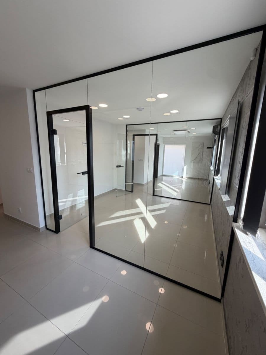 Pronájem kanceláře 56 m², Drahy, Uherské Hradiště, Zlínský kraj Pronájem kanceláře 56 m², Drahy, Uherské Hradiště, Zlínský kraj