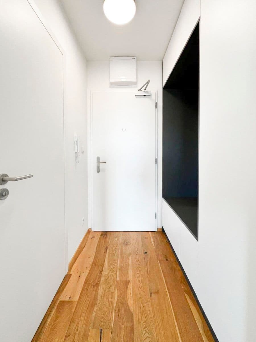 Pronájem bytu 1+kk 27 m², Perucká, Praha, Praha Pronájem bytu 1+kk 27 m², Perucká, Praha, Praha